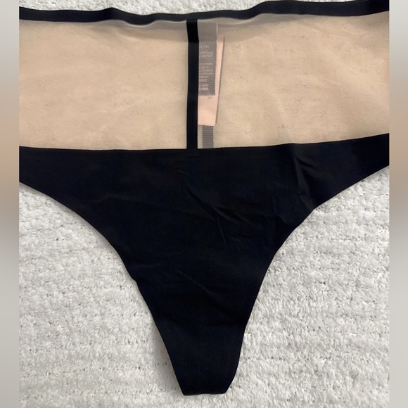 Victoria's Secret Black and Nude High-Waist Panty - Picture 9 of 10